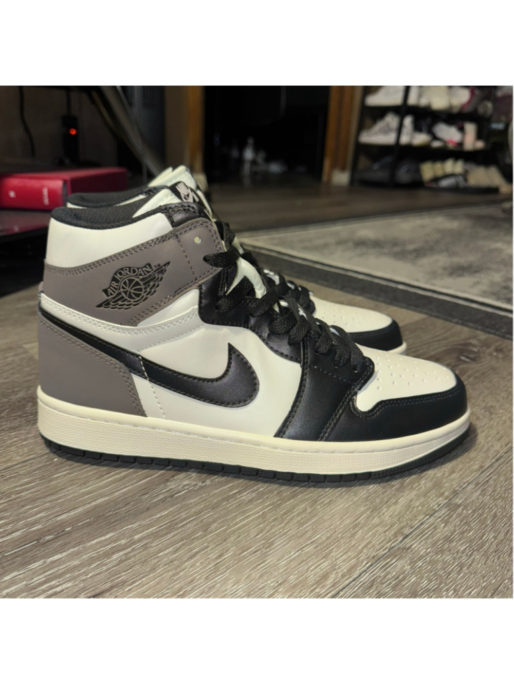 Nike Air Jordan 1 High OG Dark Mocha 1s Sneakers Size 8.5